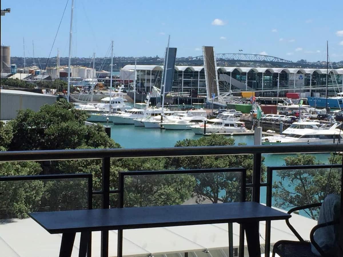 Luxury Waterfront Nest Above Viaduct Harbour Lägenhet Auckland Exteriör bild