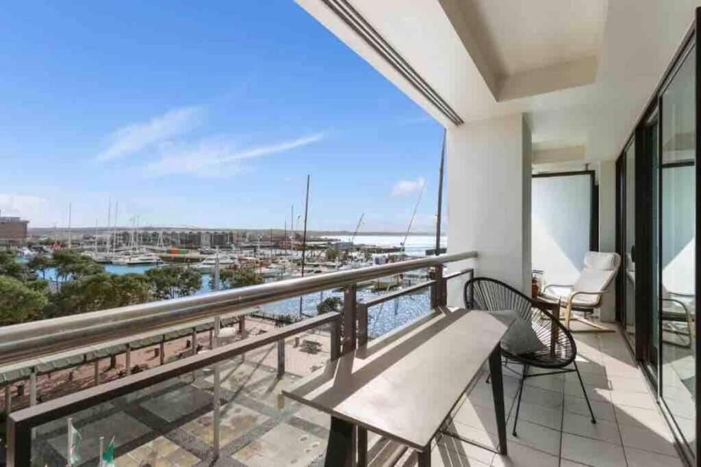 Luxury Waterfront Nest Above Viaduct Harbour Lägenhet Auckland Exteriör bild