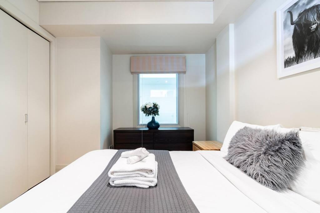 Luxury Waterfront Nest Above Viaduct Harbour Lägenhet Auckland Exteriör bild